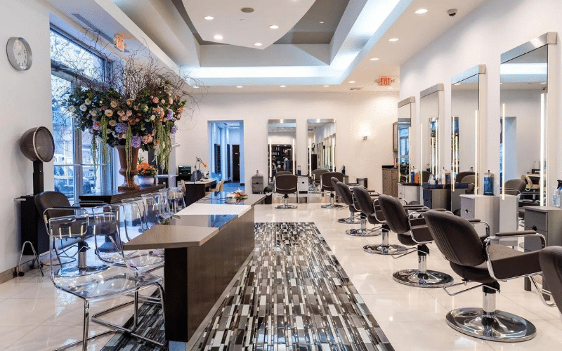 Doğru Kuaför Koltuğu ile Saç Kesim Performansı Nasıl Artar?